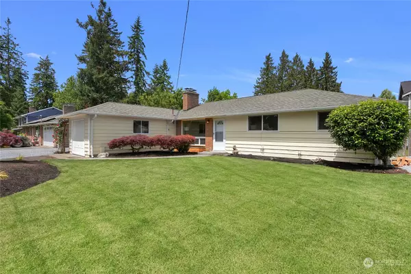 8023 213th ST SW, Edmonds, WA 98026