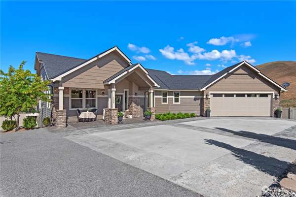 128 E Mountain Brook LN, Wenatchee, WA 98801