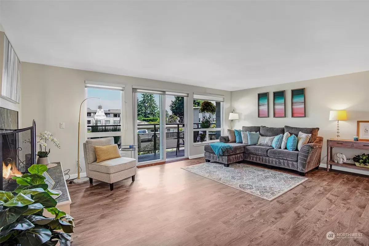Edmonds, WA 98020,500 Elm WAY #24