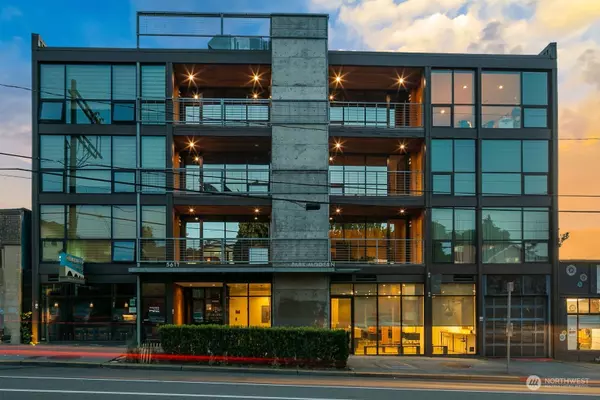 5611 University WAY NE #300B, Seattle, WA 98105