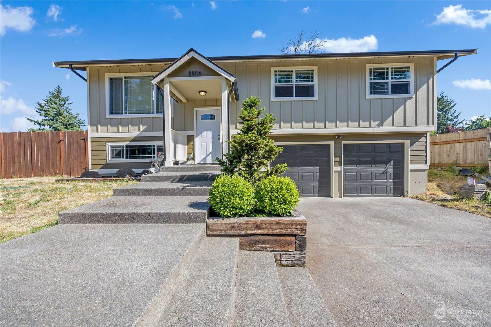8806 Quinault DR NE, Lacey, WA 98516