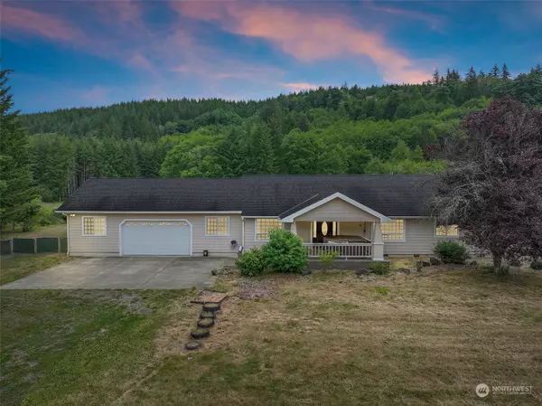 59 Middle Earth LN, Elma, WA 98541