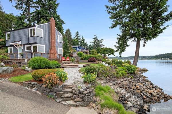 3402 Rocky Point DR NW, Bremerton, WA 98312