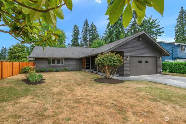 2210 Sturgeon DR, Marysville, WA 98271