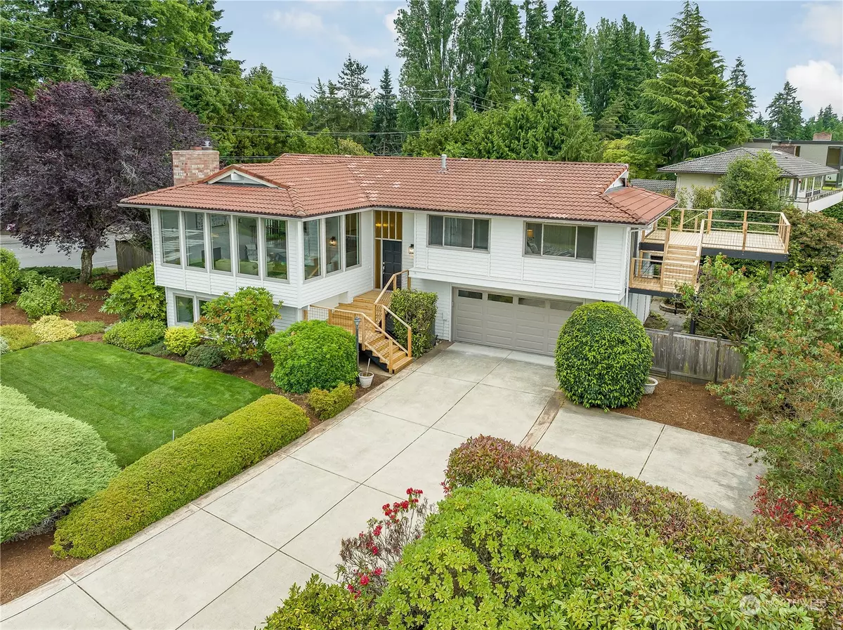 Mercer Island, WA 98040,8355 SE 68th ST