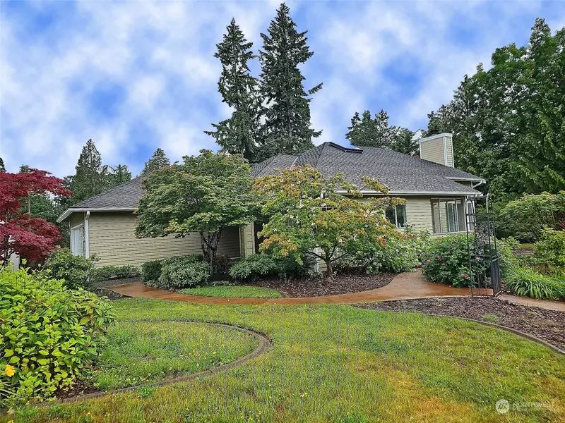 11724 NE 165th PL, Bothell, WA 98011