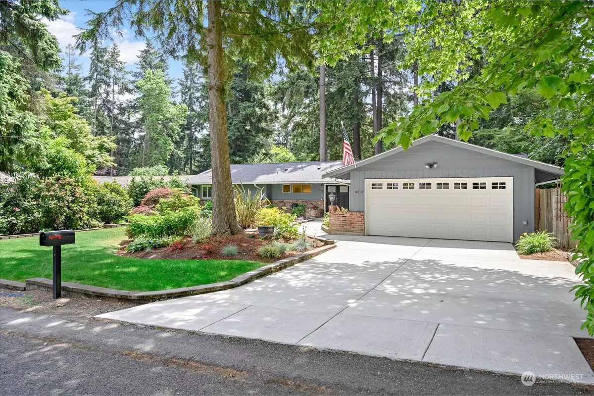 Mercer Island, WA 98040,8807 SE 59th ST