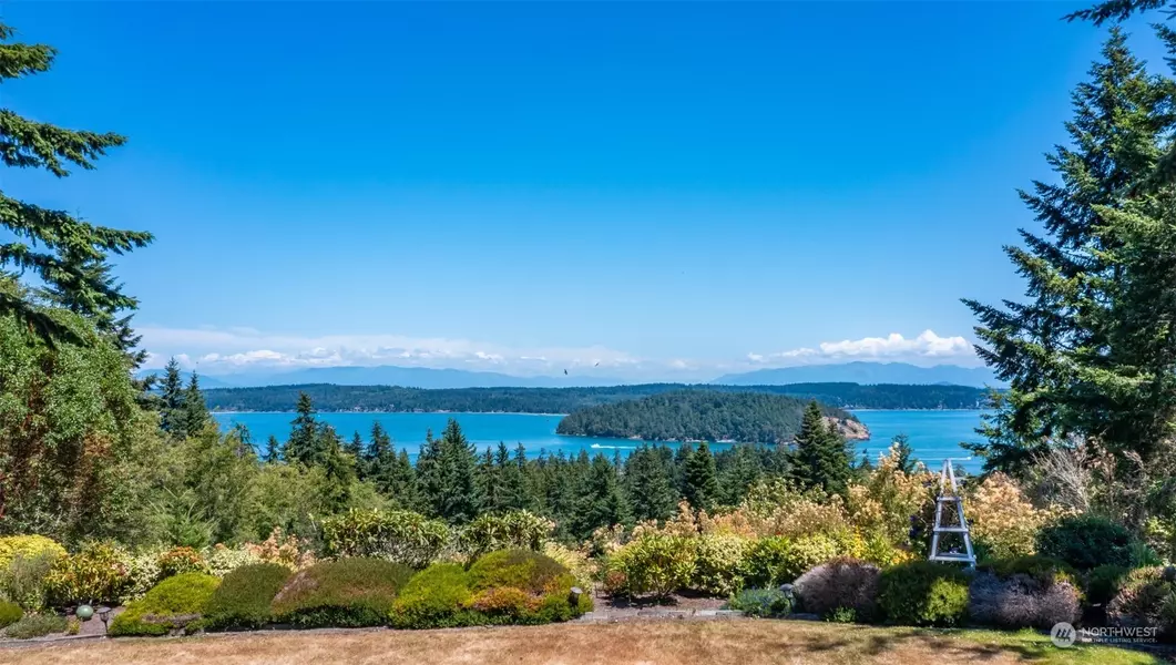 5077 Hubbard Hill RD, Oak Harbor, WA 98277