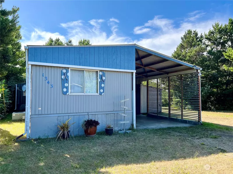 1343 Sandy DR, Grayland, WA 98547