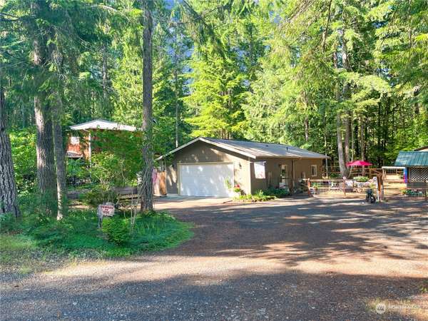 81 N Duckabush DR E, Hoodsport, WA 98548