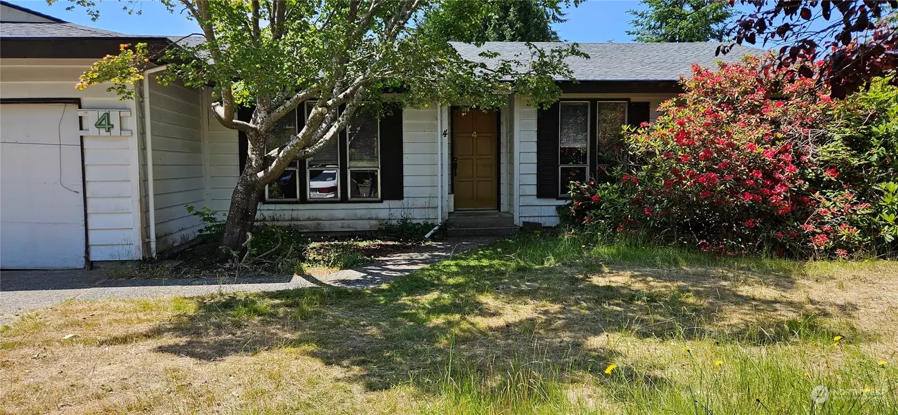 4 Trinity PL, Cosmopolis, WA 98537