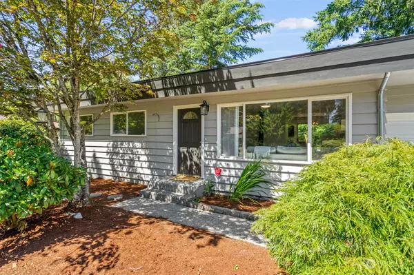 Edmonds, WA 98026,5211 161st PL SW