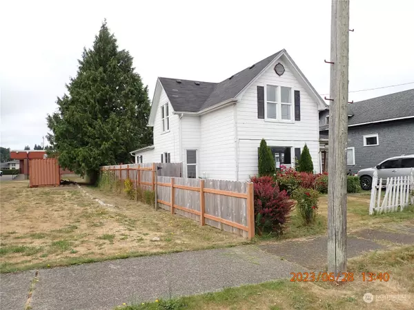 Hoquiam, WA 98550,616 3rd ST