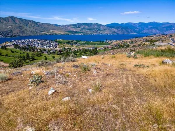 Chelan, WA 98816,857 Long DR