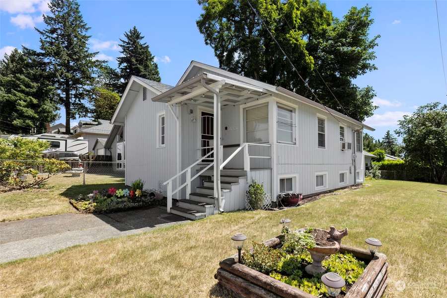 3645 W F ST, Bremerton, WA 98312