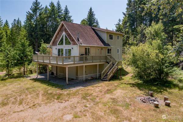 483 N Suncrest DR, Hoodsport, WA 98548