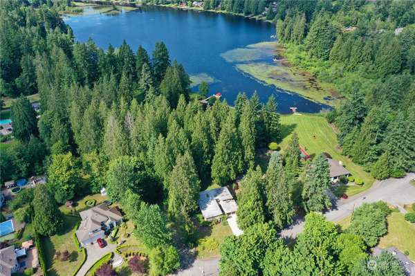 144 XX W Lake Kathleen DR SE, Renton, WA 98059