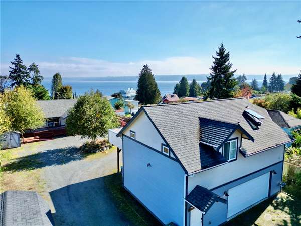 6453 Humphrey RD, Clinton, WA 98236