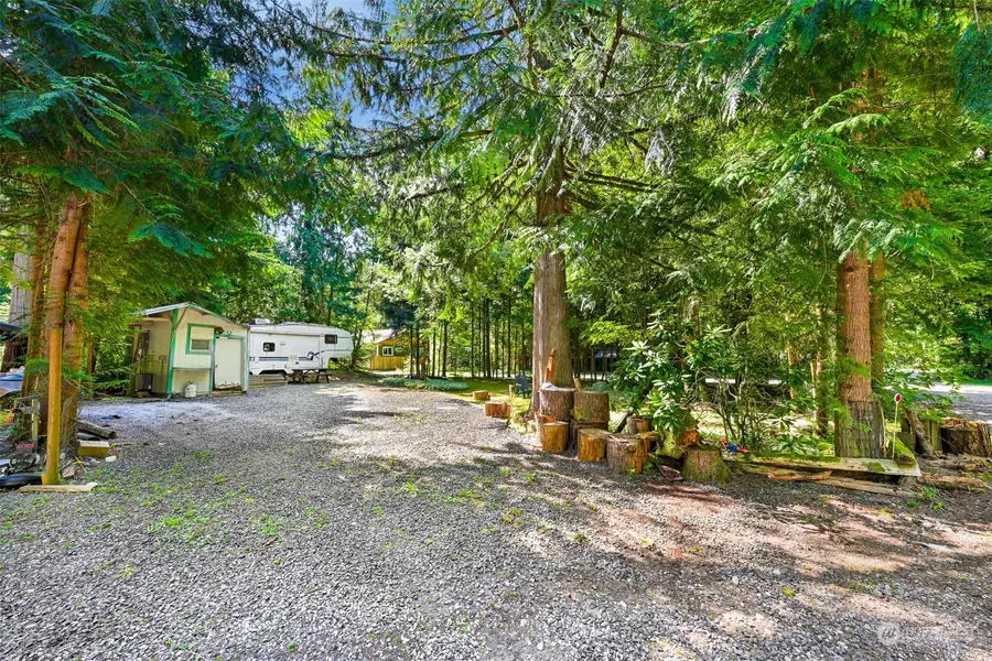 1135 Alder LN, Sumas, WA 98295