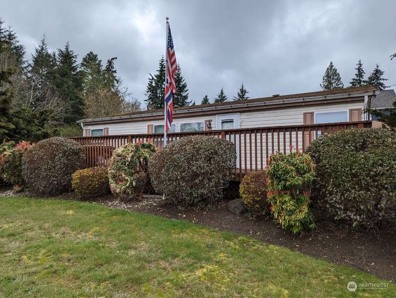 2111 NE Ivy RD, Bremerton, WA 98310