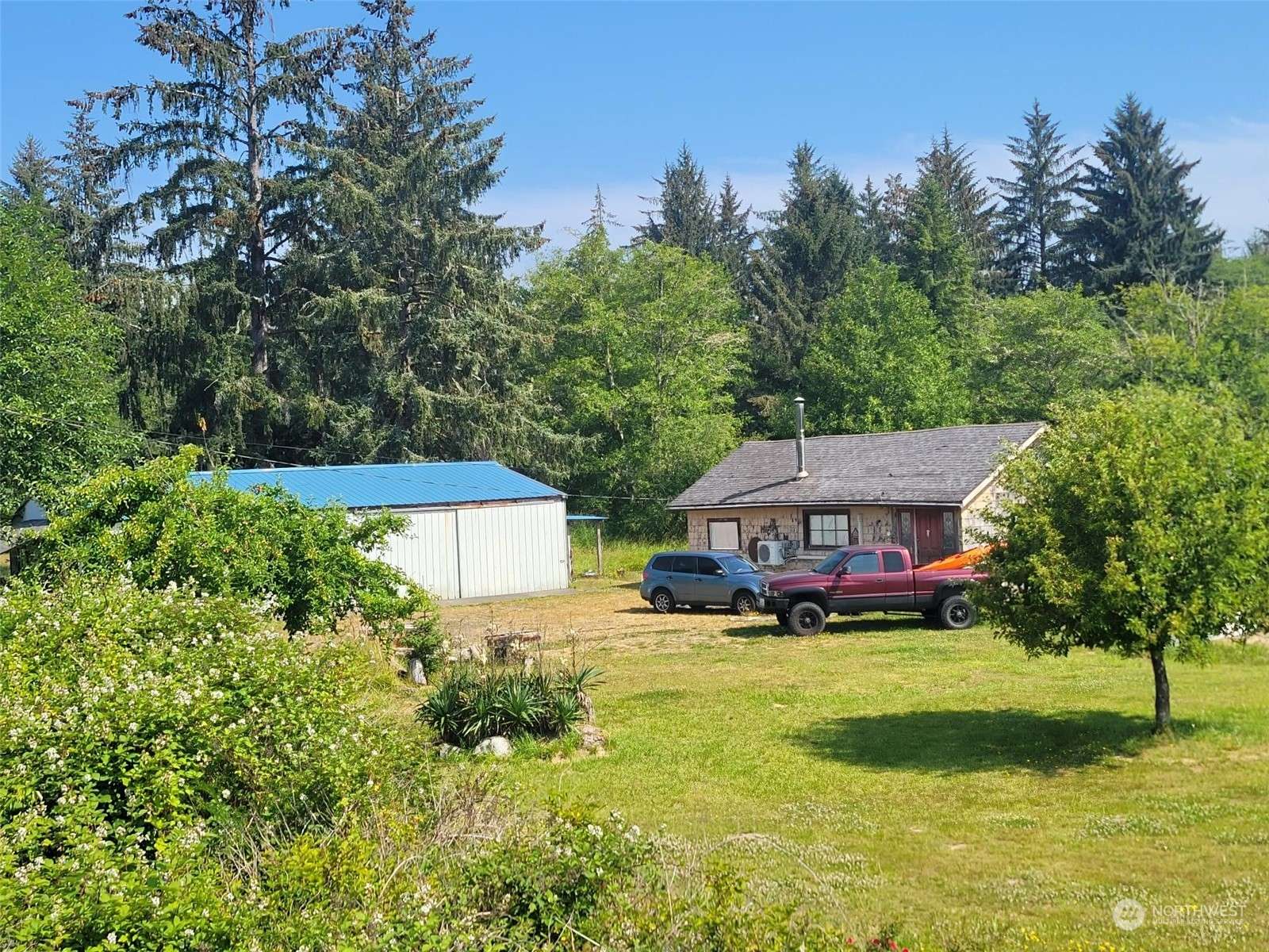 36 Panhandle RD, Hoquiam, WA 98550