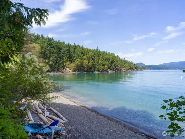 Lopez Island, WA 98261,165 Beverly LN