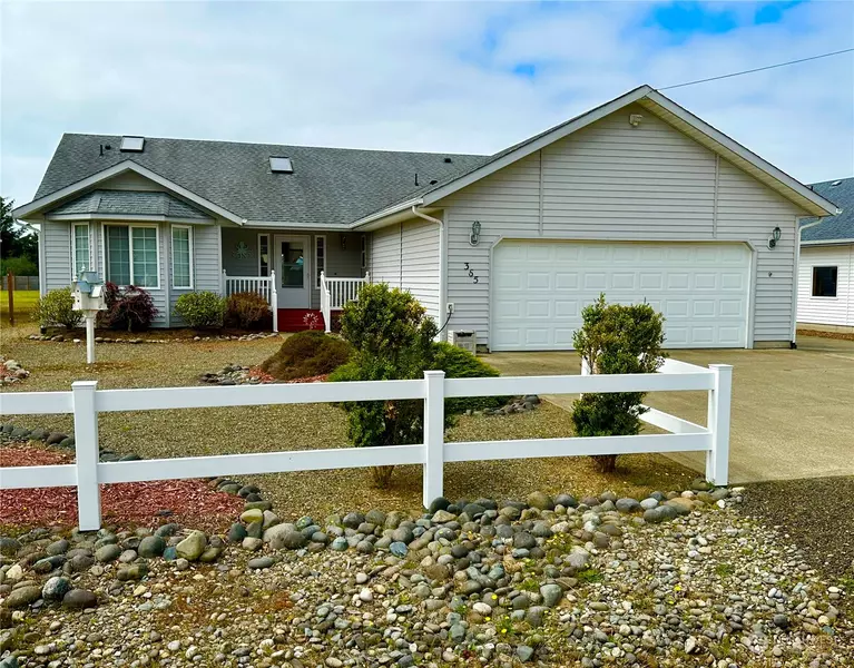 365 Octopus AVE NE, Ocean Shores, WA 98569