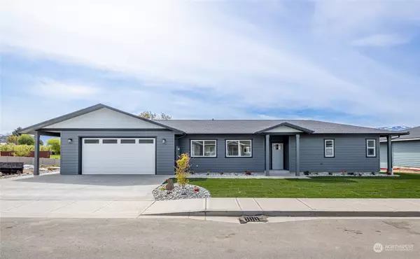 2556 1st ST SE, East Wenatchee, WA 98802