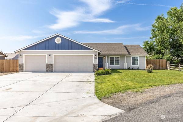 332 E 15th PL, Kennewick, WA 99337