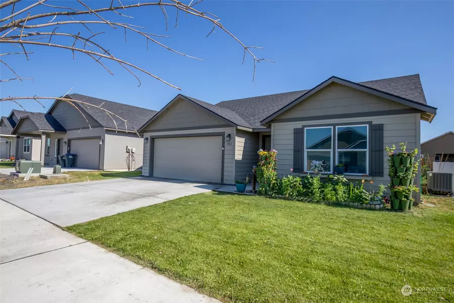 1363 E Brecken DR, Moses Lake, WA 98837