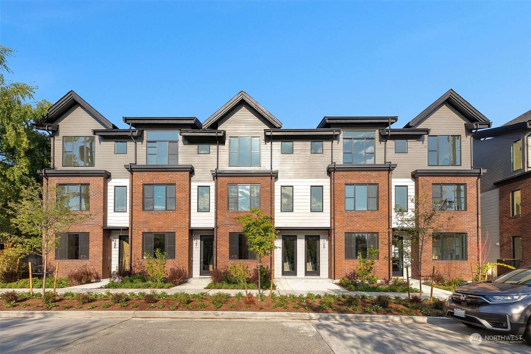 8340 D (ND-4) 13th AVE NW, Seattle, WA 98117