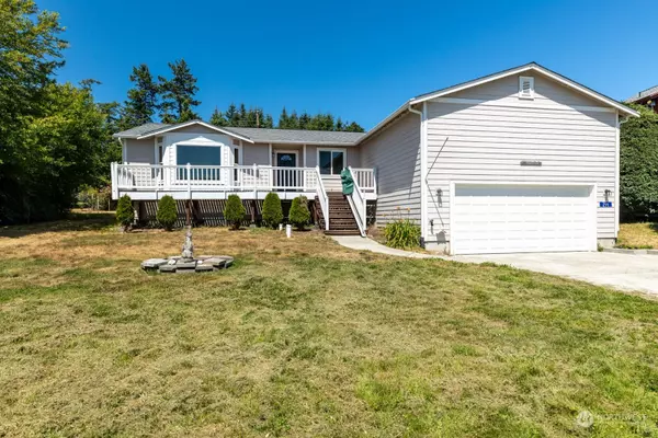 296 Perry DR, Coupeville, WA 98239