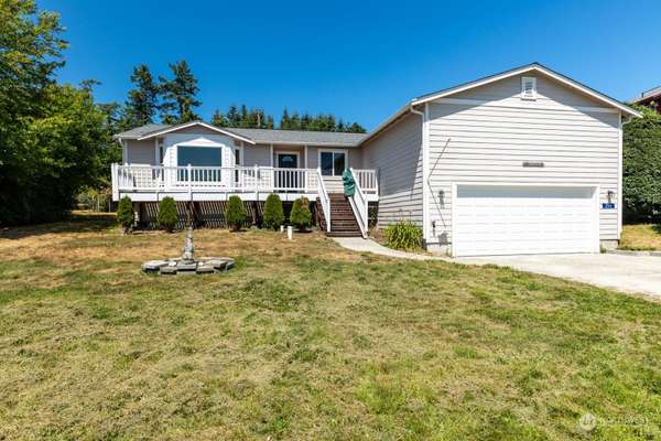 296 Perry DR, Coupeville, WA 98239