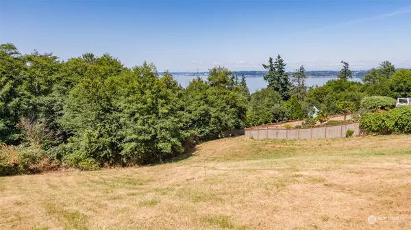114 XX 103rd AVE SW, Vashon, WA 98070