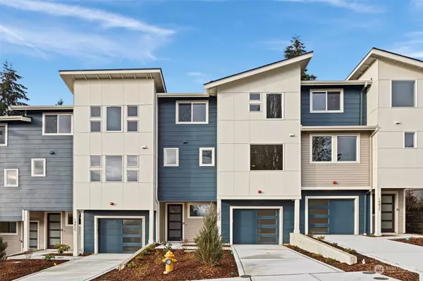 14843 7th Pkwy S #2, Burien, WA 98148