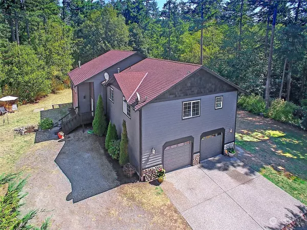 Camano Island, WA 98282,322 S West Camano DR