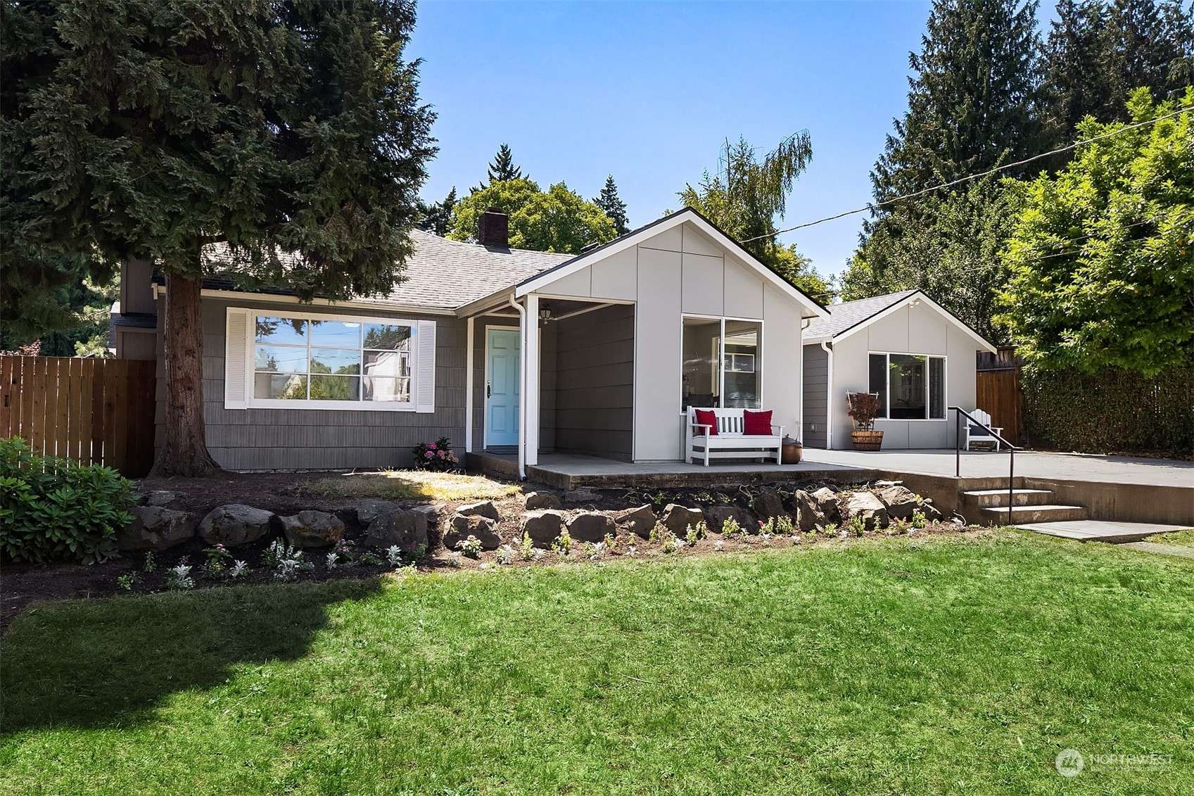 3229 NE 94th ST, Seattle, WA 98115