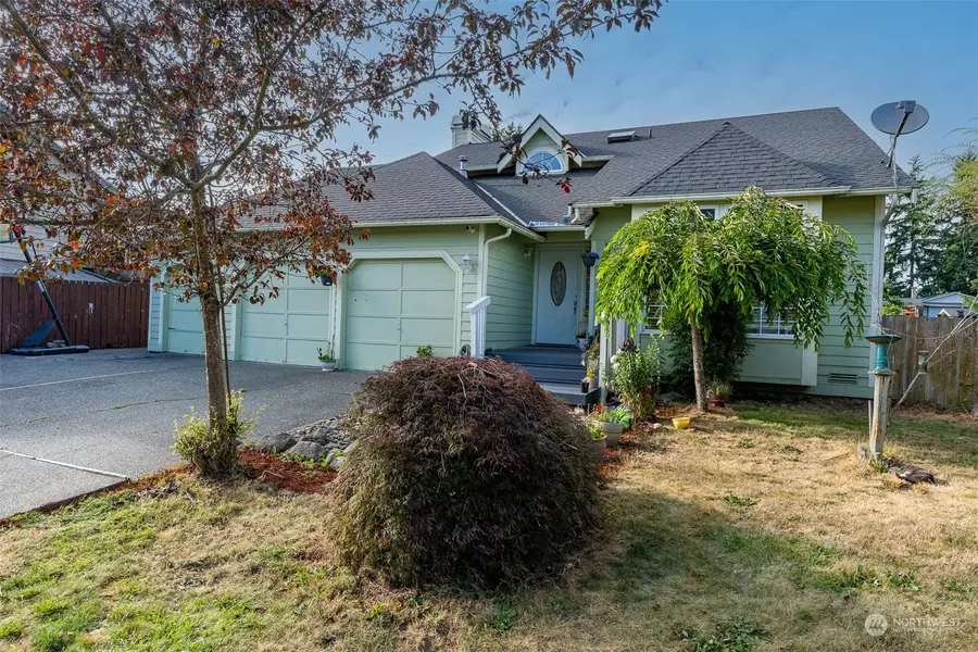 2018 S 302nd PL, Federal Way, WA 98003