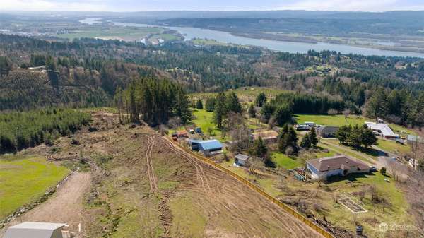 2987 Green Mountain RD #E, Kalama, WA 98625