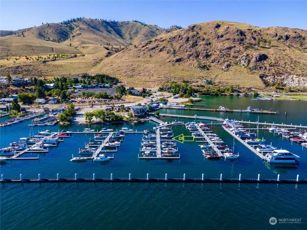 1350 W Woodin AVE #D8, Chelan, WA 98816