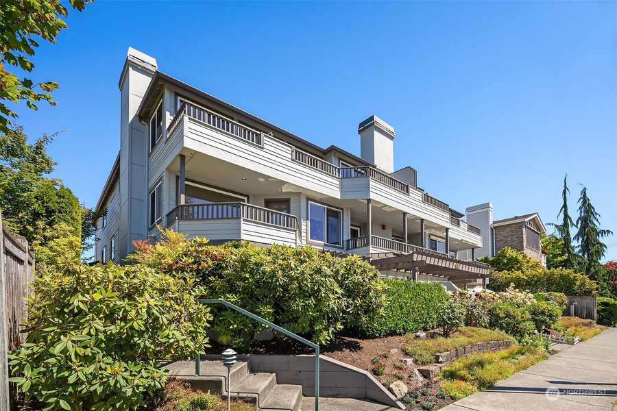 263 4th AVE S #301, Edmonds, WA 98020