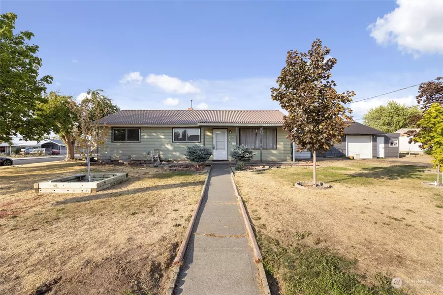 1004 E Lark AVE, Moses Lake, WA 98837