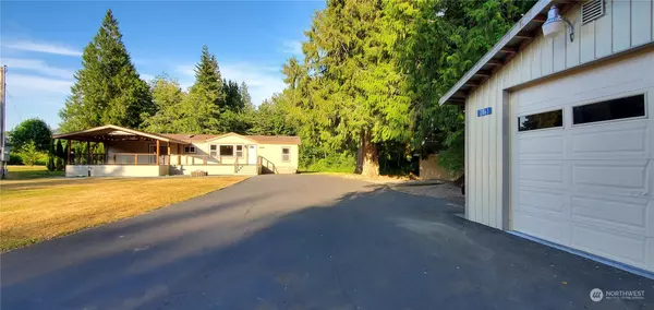 2863 Frankie Bob RD, Alger, WA 98233