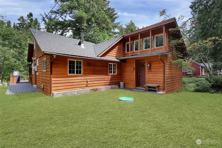 58915 Lumpy LN E, Greenwater, WA 98022