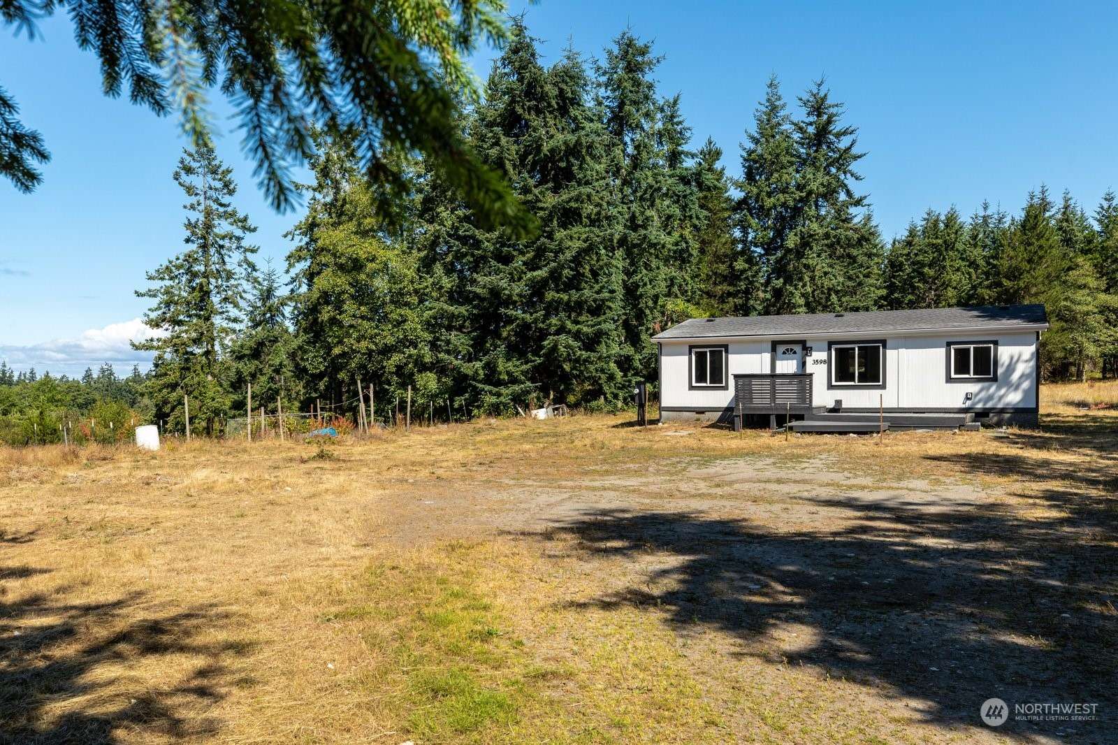 3598 Wilson RD, Oak Harbor, WA 98277