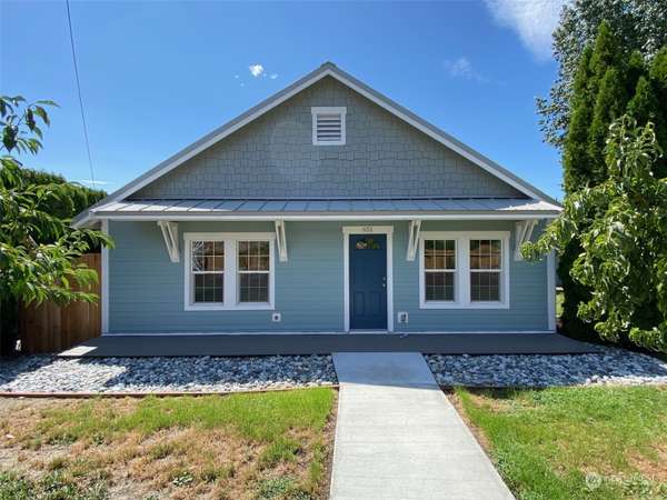 651 Boetzkes AVE, Manson, WA 98831