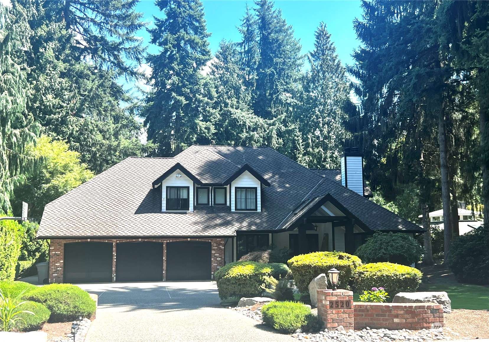 2520 Sahalee DR W, Sammamish, WA 98074