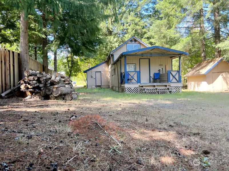 105 Crescent Beach DR, Packwood, WA 98361