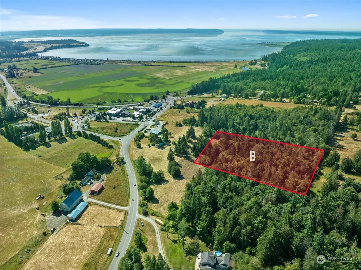 Camano Island, WA 98282,2 R33220-075-0100