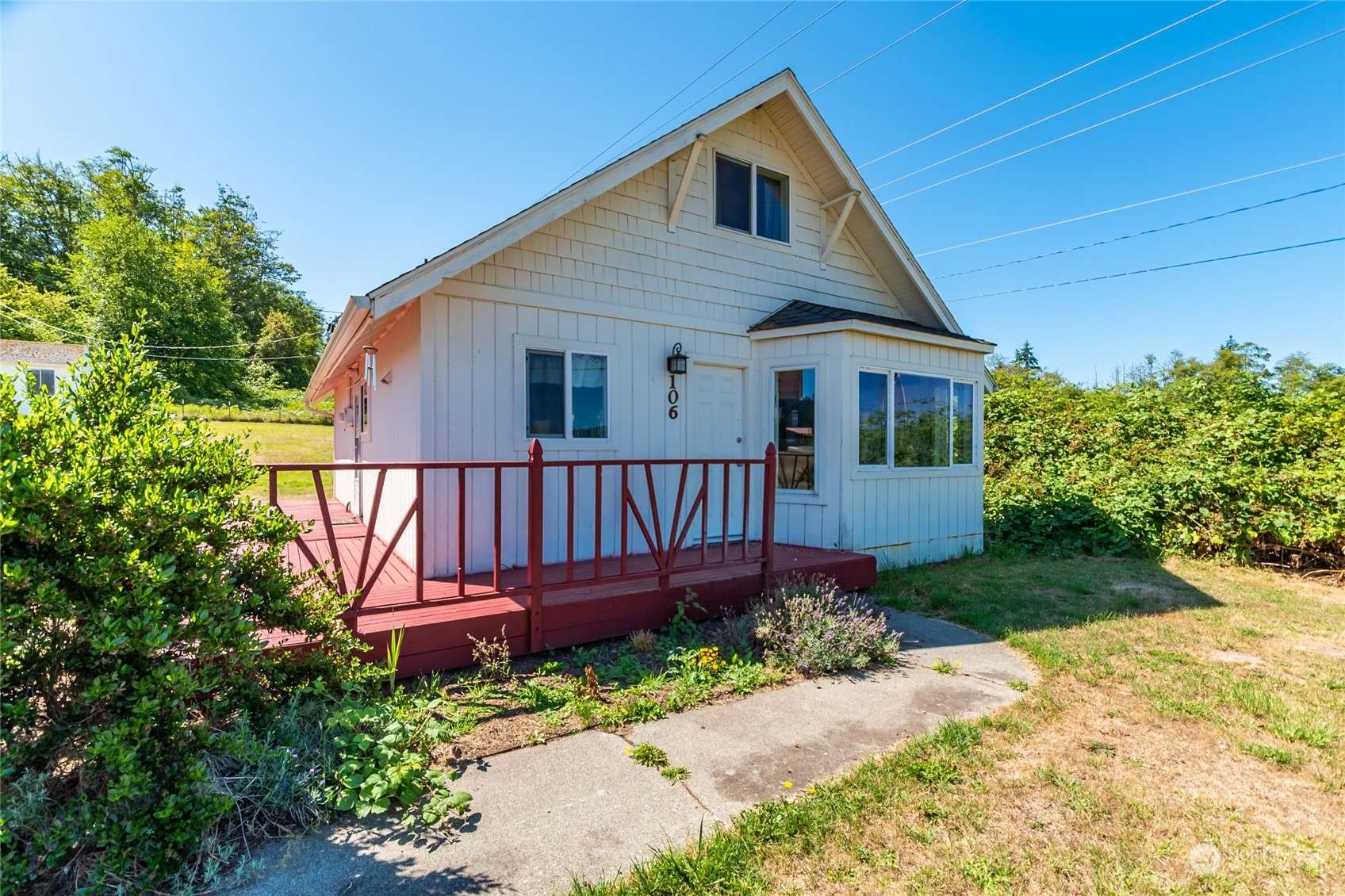 106 E Frostad RD, Oak Harbor, WA 98277